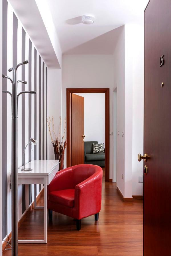 Bright House In Milan Apartment Bagian luar foto