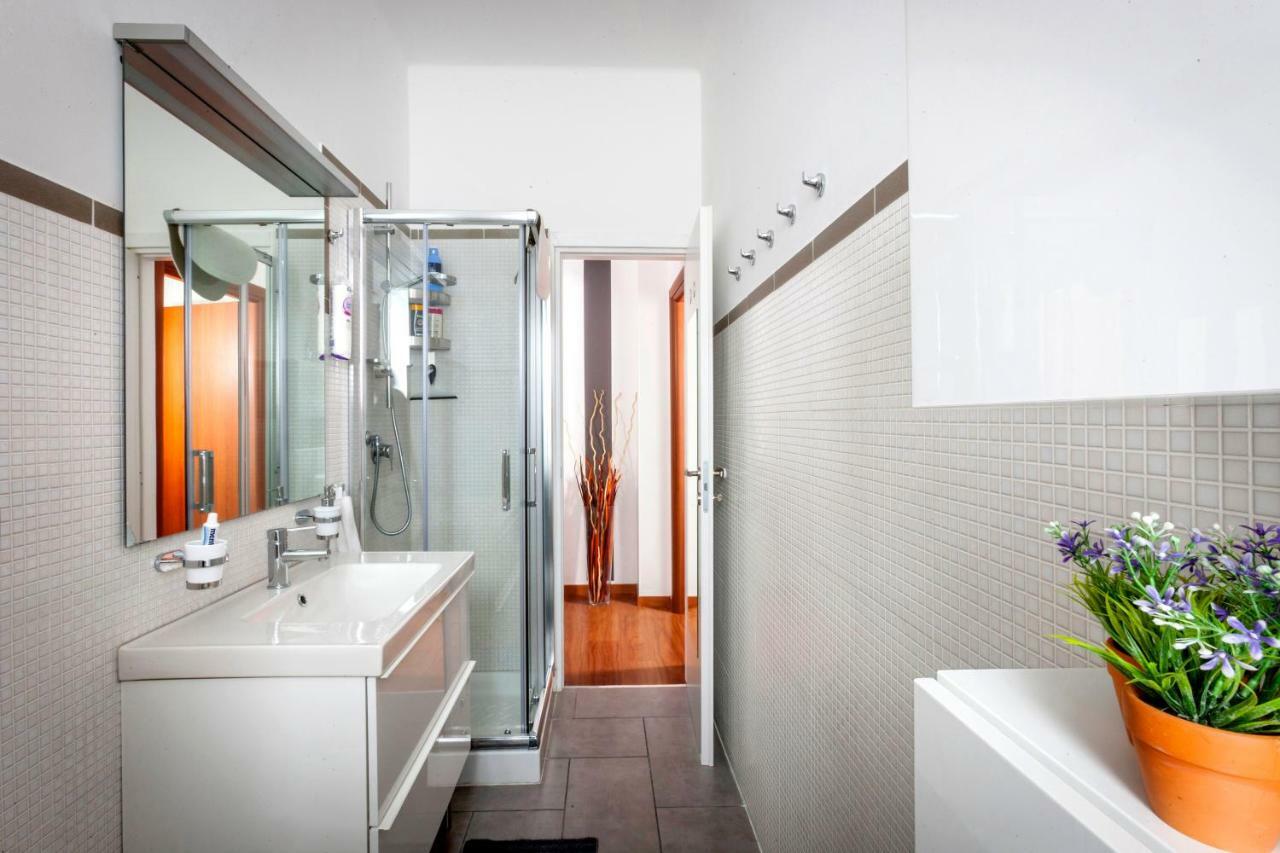 Bright House In Milan Apartment Bagian luar foto
